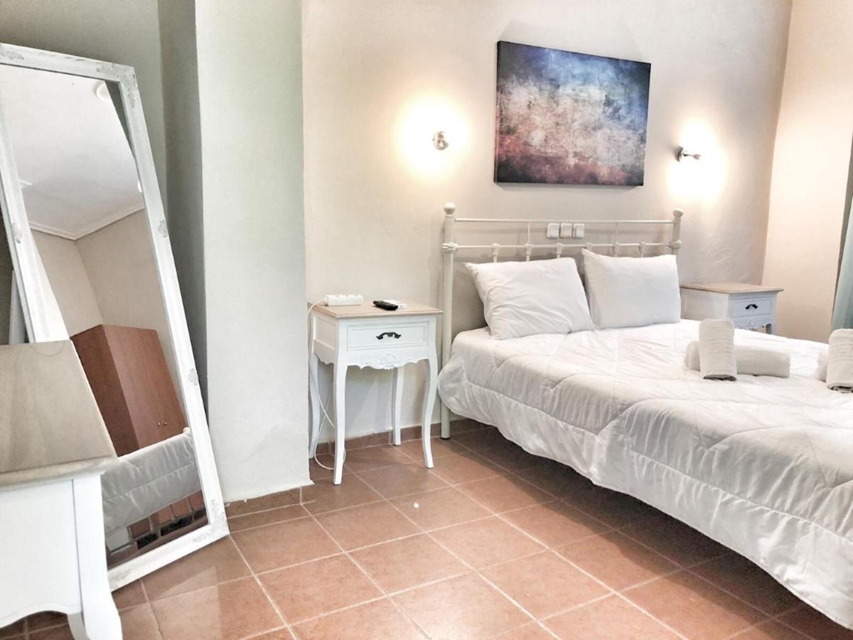 Hotel Kastri Garden Apartment ルトラ・エディプソス エクステリア 写真